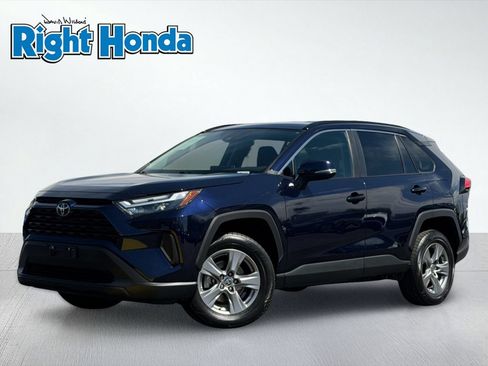 Used 2024 Toyota RAV4 XLE FWD image 2