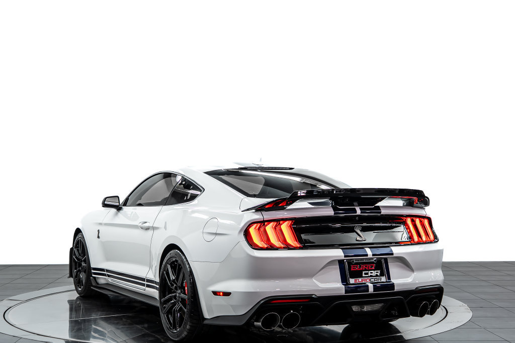 Used 2022 Ford Mustang Shelby GT500 w/ Technology Package RWD image 3