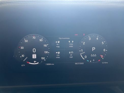 Used 2025 Land Rover Defender 110 S image 13