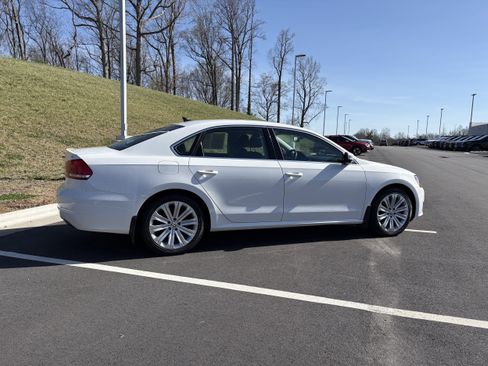 Used 2013 Volkswagen Passat 2.5 SE image 16
