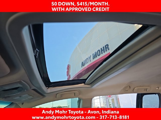 Used 2017 Toyota Sienna SE FWD image 25