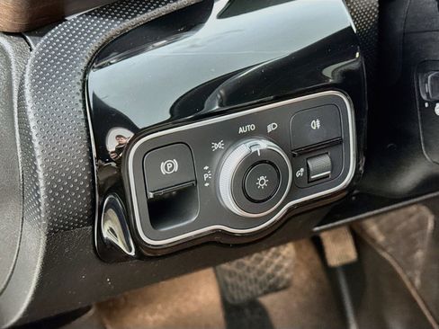 Used 2019 Mercedes-Benz A 220 4MATIC image 16
