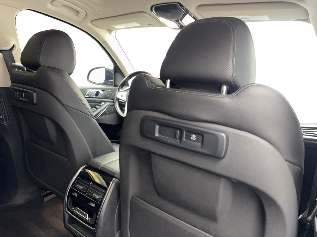 Used 2020 BMW X7 xDrive40i w/ Premium Package AWD/4WD image 48
