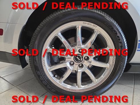 Used 2009 Ford Mustang Shelby GT500 RWD image 12