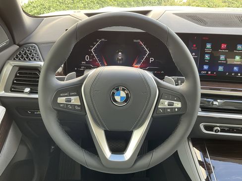 New 2026 BMW X5 sDrive40i w/ Premium Package image 13