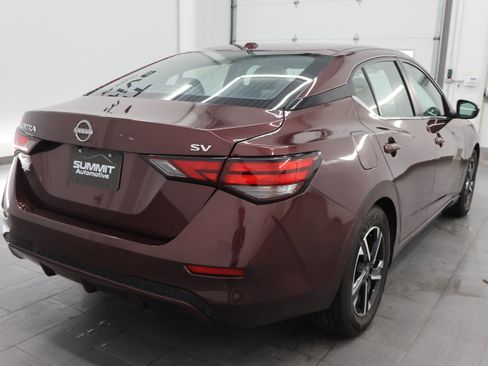 Used 2024 Nissan Sentra SV FWD image 5
