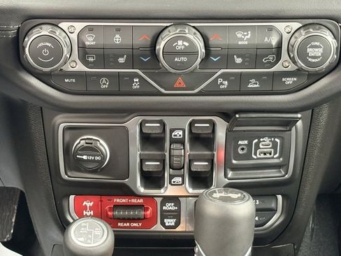 New 2026 Jeep Wrangler Unlimited Rubicon image 16