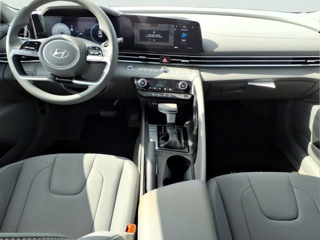 Used 2024 Hyundai Elantra SEL FWD image 14