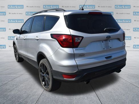 Used 2019 Ford Escape SE image 18