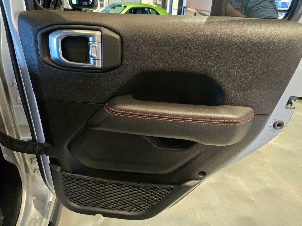 Used 2022 Jeep Gladiator Rubicon w/ LED Lighting Group AWD/4WD image 24