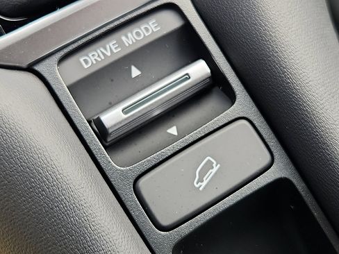 New 2026 Honda HR-V EX-L image 16