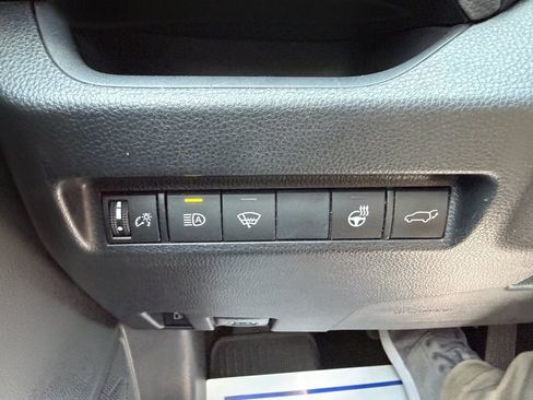 Used 2020 Toyota RAV4 XSE w/ XSE Grade Weather Package AWD/4WD image 27