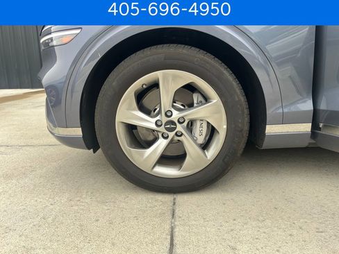Used 2026 Genesis GV70 2.5T Select AWD/4WD image 34