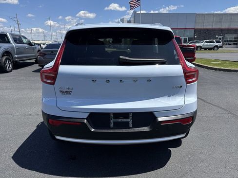 Used 2024 Volvo XC40 B5 Plus w/ Protection Package Premier AWD/4WD image 7