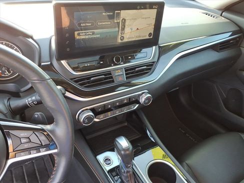 Used 2023 Nissan Altima 2.5 SR w/ SR Premium Package image 35