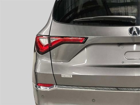 Used 2023 Acura MDX SH-AWD w/ Advance Package image 10