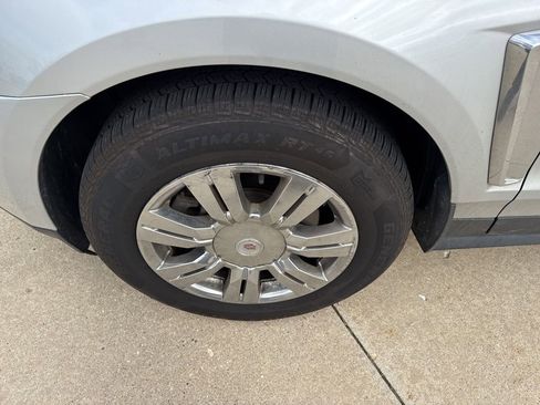 Used 2015 Cadillac SRX FWD image 12