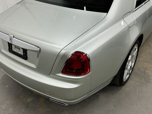 Used 2015 Rolls-Royce Ghost RWD image 8