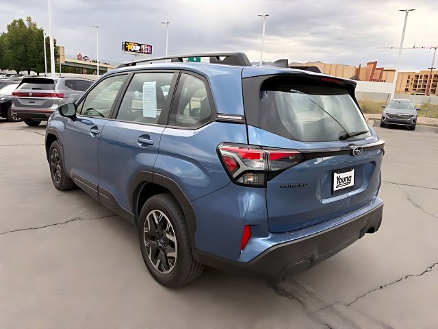 Used 2025 Subaru Forester w/ Convenience Package #1 AWD/4WD image 5