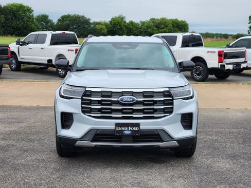 New 2026 Ford Explorer Active RWD image 2