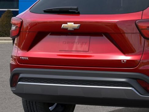New 2026 Chevrolet Trax LT FWD image 14