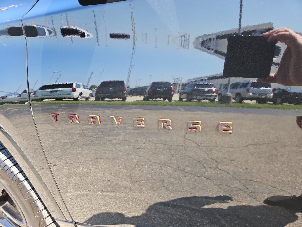Used 2021 Chevrolet Traverse Premier w/ Redline Edition AWD/4WD image 10