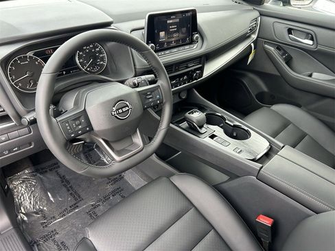 New 2026 Nissan Rogue SV FWD image 33