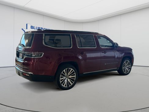 Used 2022 Jeep Grand Wagoneer Series III AWD/4WD image 4
