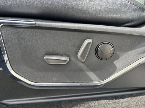 Used 2023 Ford F250 Lariat w/ Lariat Ultimate Package image 14