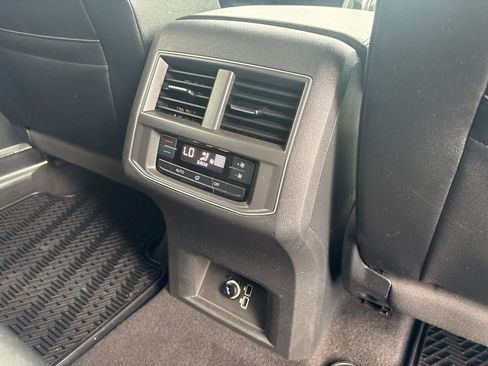 Used 2019 Volkswagen Atlas SE FWD image 29