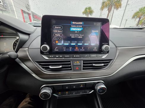 Certified 2025 Nissan Altima 2.5 SV FWD image 17