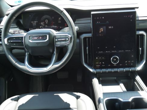 Certified 2026 GMC Acadia Elevation w/ Black Edition AWD/4WD image 18
