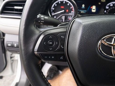 Used 2023 Toyota Camry SE image 23