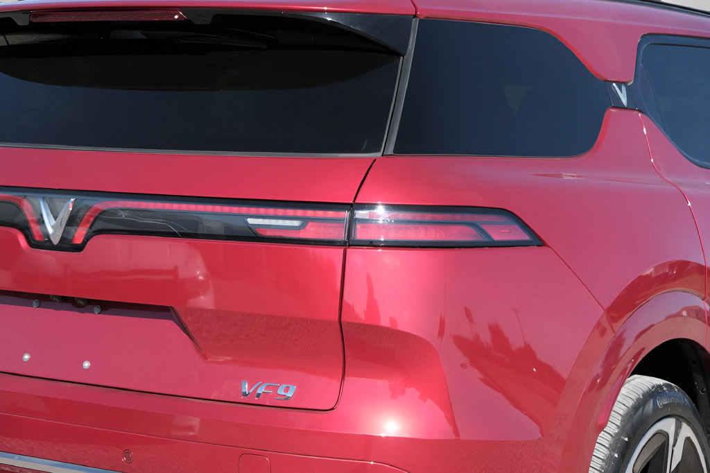 New 2024 VinFast VF 9 Plus AWD/4WD image 40