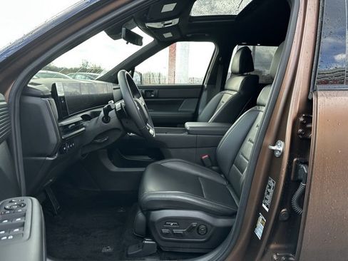 Used 2024 Hyundai Santa Fe Calligraphy image 25