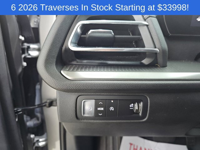 Used 2026 Chevrolet Traverse LT w/ Driver Confidence Package FWD image 29