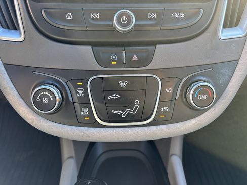 Used 2020 Chevrolet Malibu LS image 29