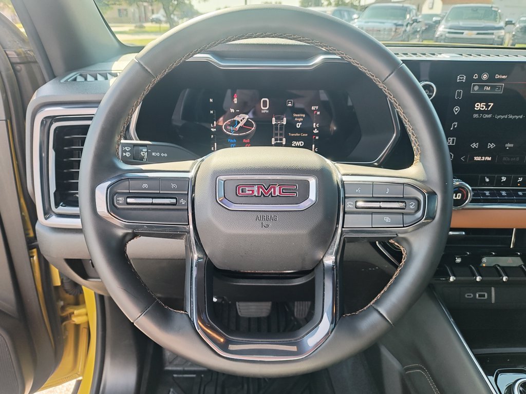 Used 2023 GMC Canyon AT4 w/ Technology Package AWD/4WD image 17