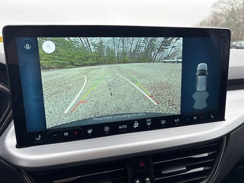 Used 2025 Ford Escape Platinum image 28