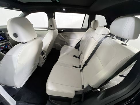 Used 2022 Volkswagen Tiguan SE R-Line AWD/4WD image 24
