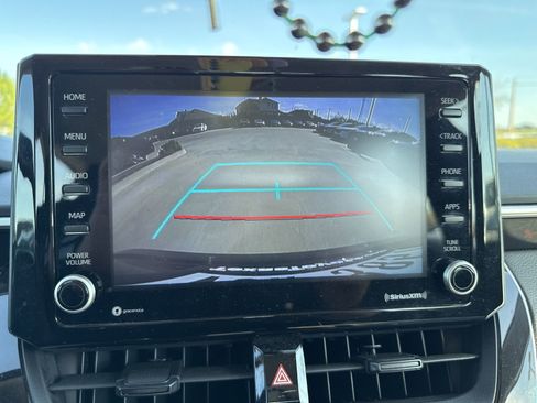 Used 2022 Toyota Corolla LE image 29