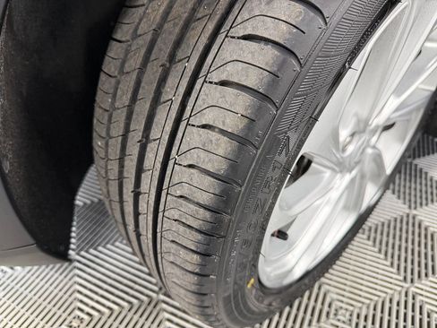 Used 2023 Chevrolet Bolt EUV LT image 28