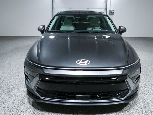 Used 2025 Hyundai Sonata SEL FWD image 4
