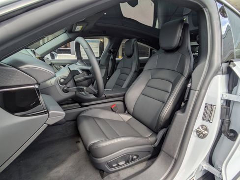 New 2025 Porsche Taycan image 5