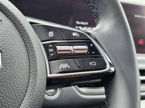 Certified 2024 Kia Seltos EX AWD/4WD image 19