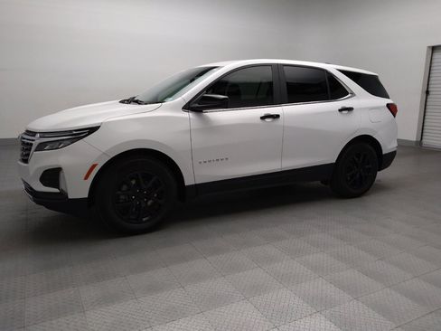 Used 2023 Chevrolet Equinox LT image 2
