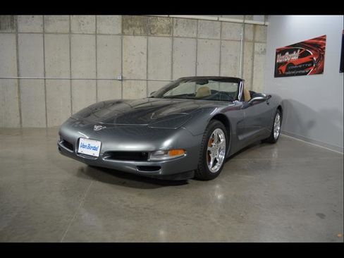 Used 2003 Chevrolet Corvette Convertible w/ Preferred Equipment Group1 image 4