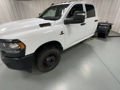 Used 2024 RAM 3500 Tradesman w/ Max Tow Package RWD image 4