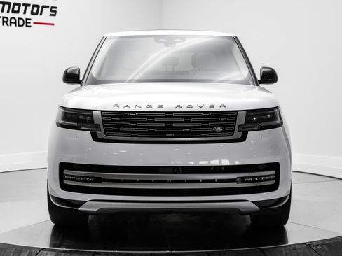 Used 2024 Land Rover Range Rover SE AWD/4WD image 4