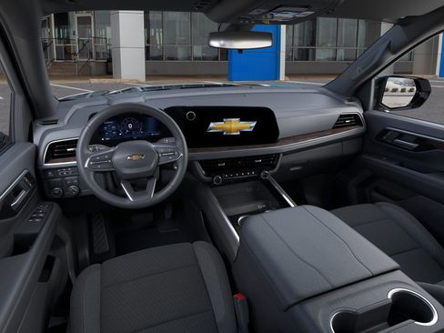 New 2026 Chevrolet Suburban LS image 15